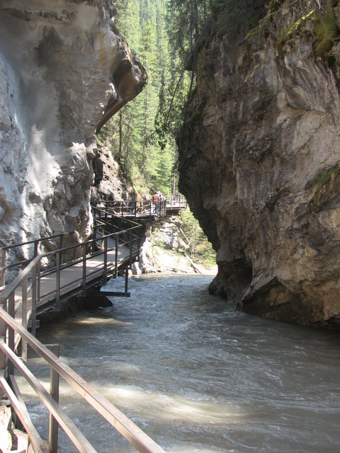 Continuing further along above the lower falls