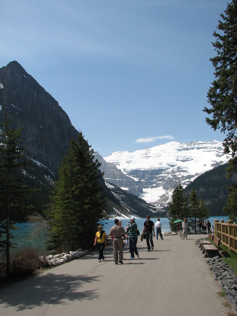 The walkway around Lake Louise. I was on the way to the hiking trail up to Lake Agnes.