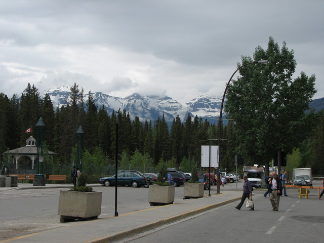 June 5, 2007 (Tuesday). A side street in Banff