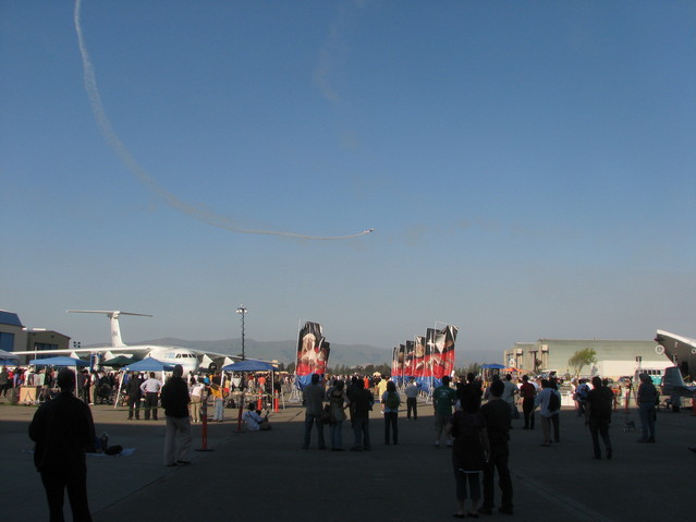 img_7265.jpg: Air show above the field