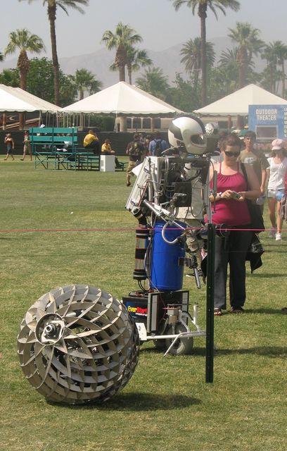 img_7594.jpg: Robots come in all shapes and sizes