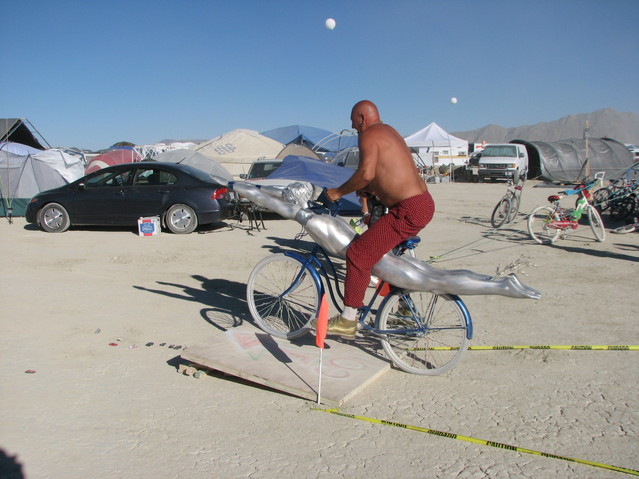 img_9273.jpg: Playa bike on the ramp